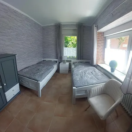 Luettje Warfthuus Tatil Evi