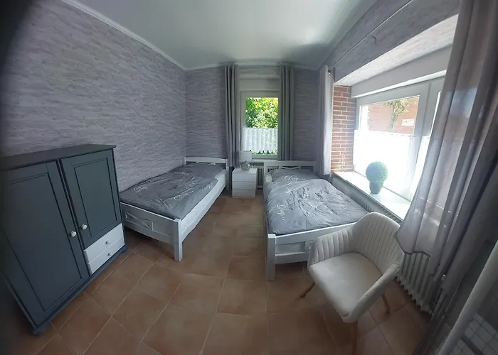 Luettje Warfthuus Feriehus